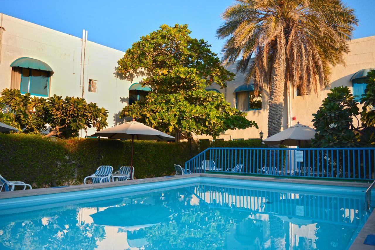 Al Corniche Hotel Šardžá Exteriér fotografie