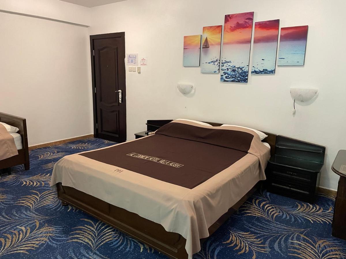 Al Corniche Hotel Šardžá Exteriér fotografie