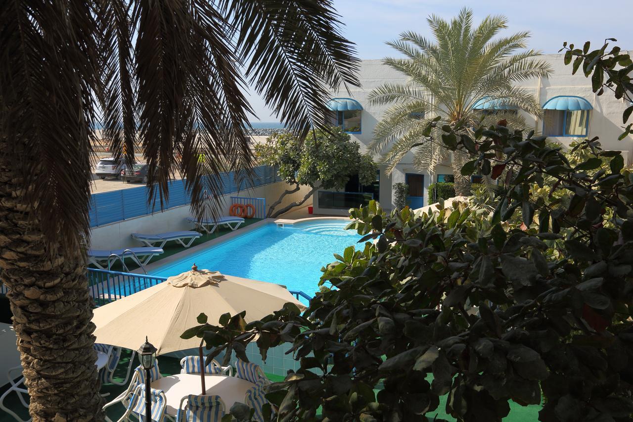 Al Corniche Hotel Šardžá Exteriér fotografie