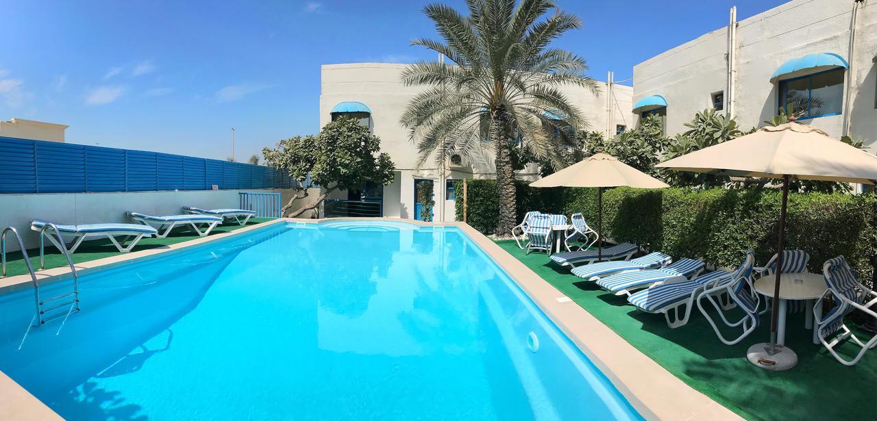 Al Corniche Hotel Šardžá Exteriér fotografie