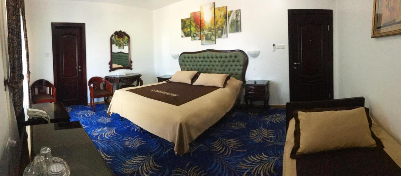 Al Corniche Hotel Šardžá Exteriér fotografie